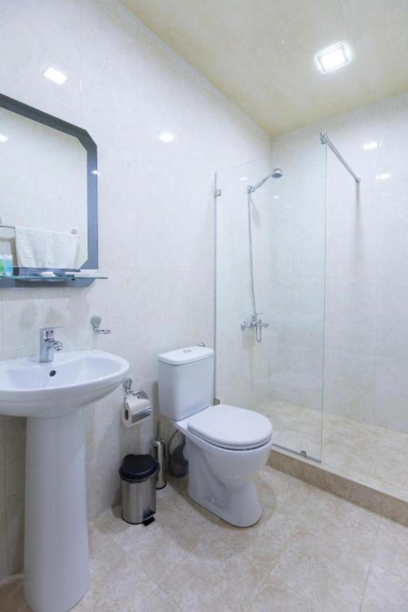 Hotel Season Erivan Dış mekan fotoğraf