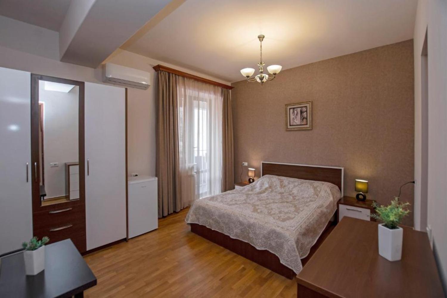 Hotel Season Erivan Dış mekan fotoğraf