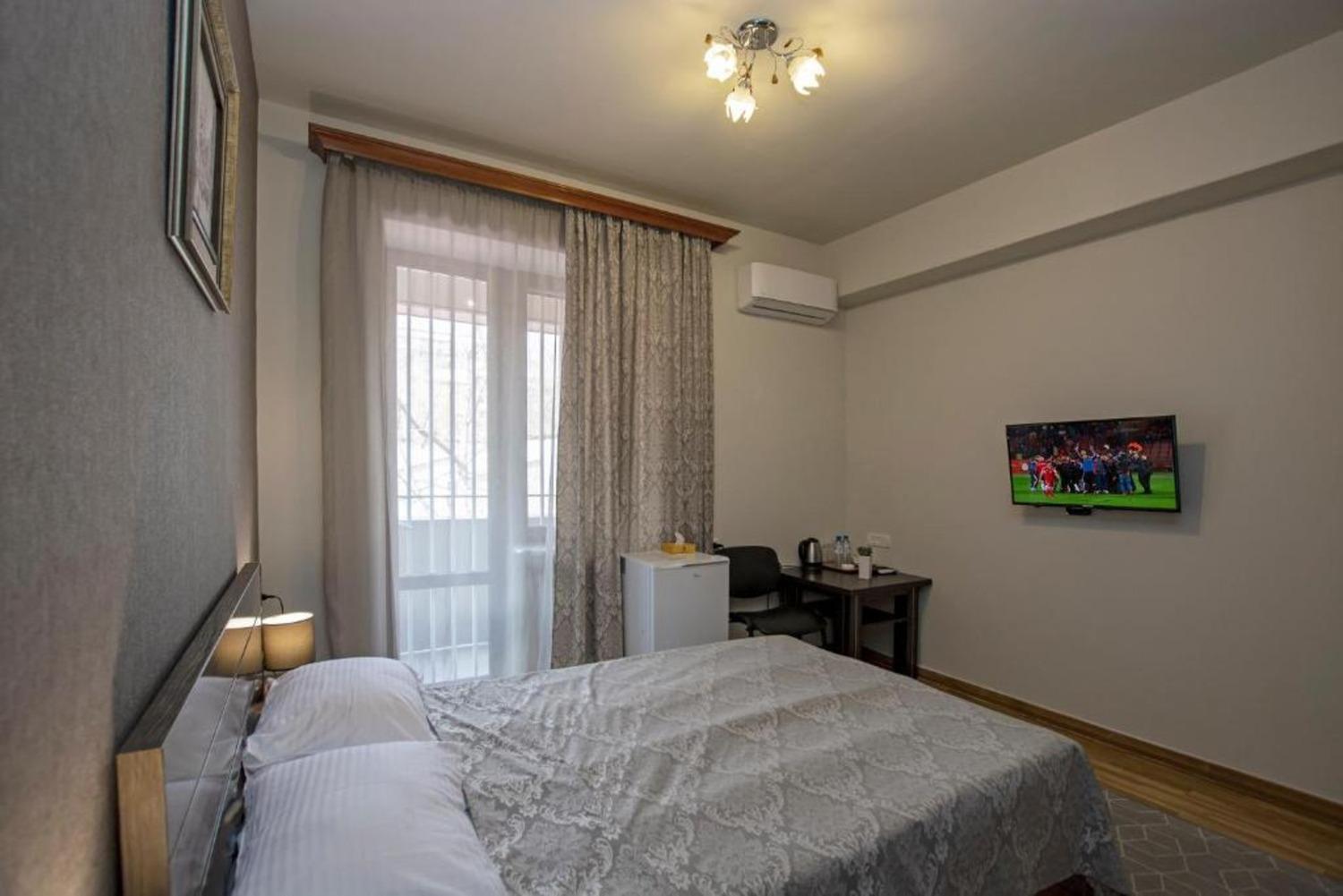 Hotel Season Erivan Dış mekan fotoğraf