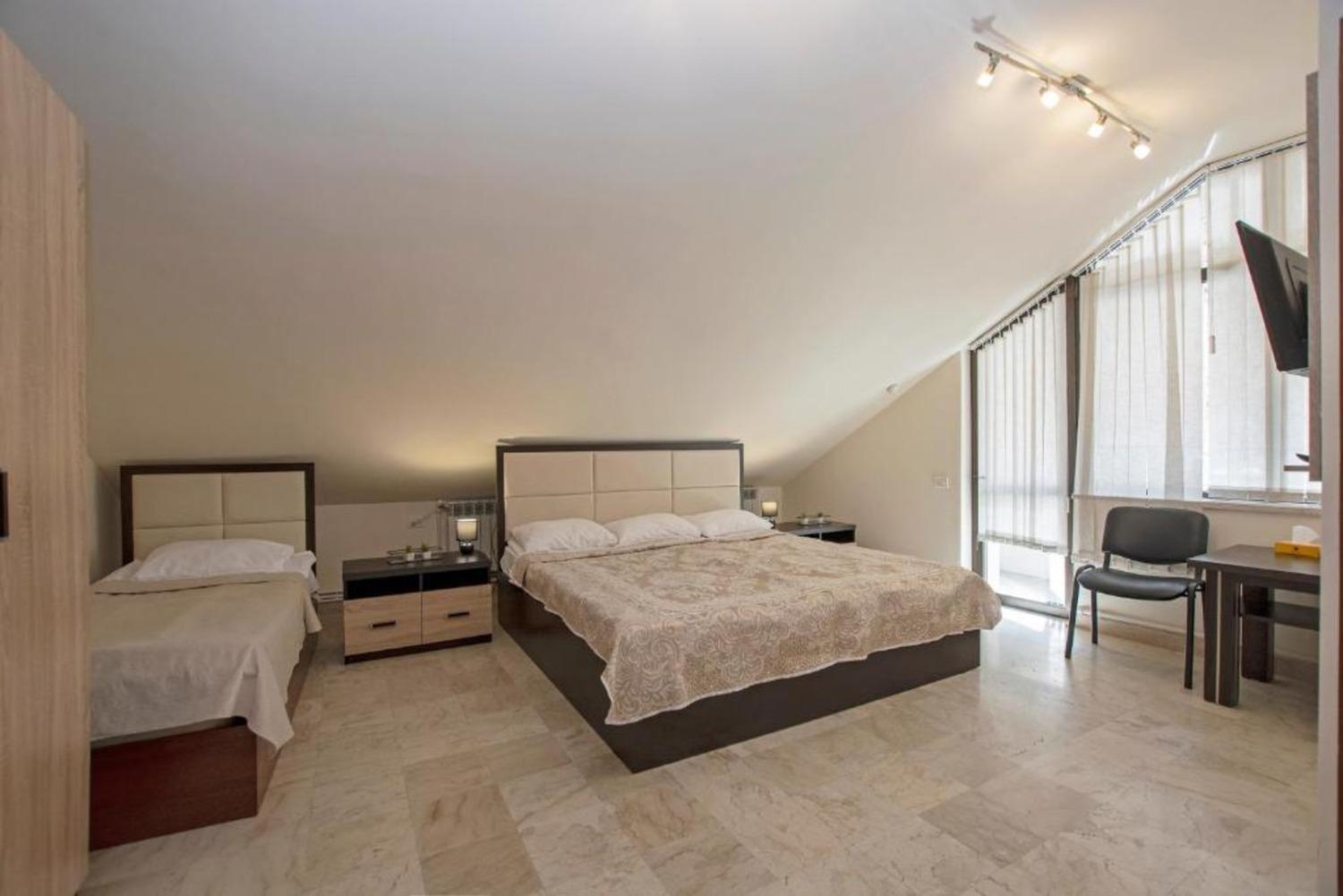 Hotel Season Erivan Dış mekan fotoğraf