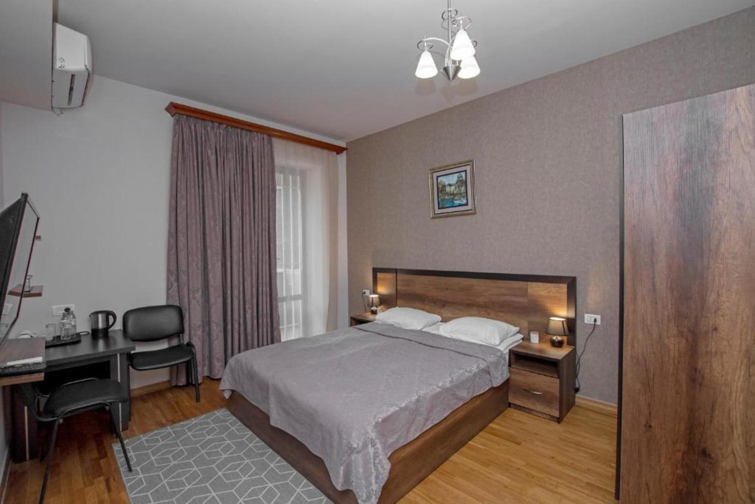 Hotel Season Erivan Dış mekan fotoğraf